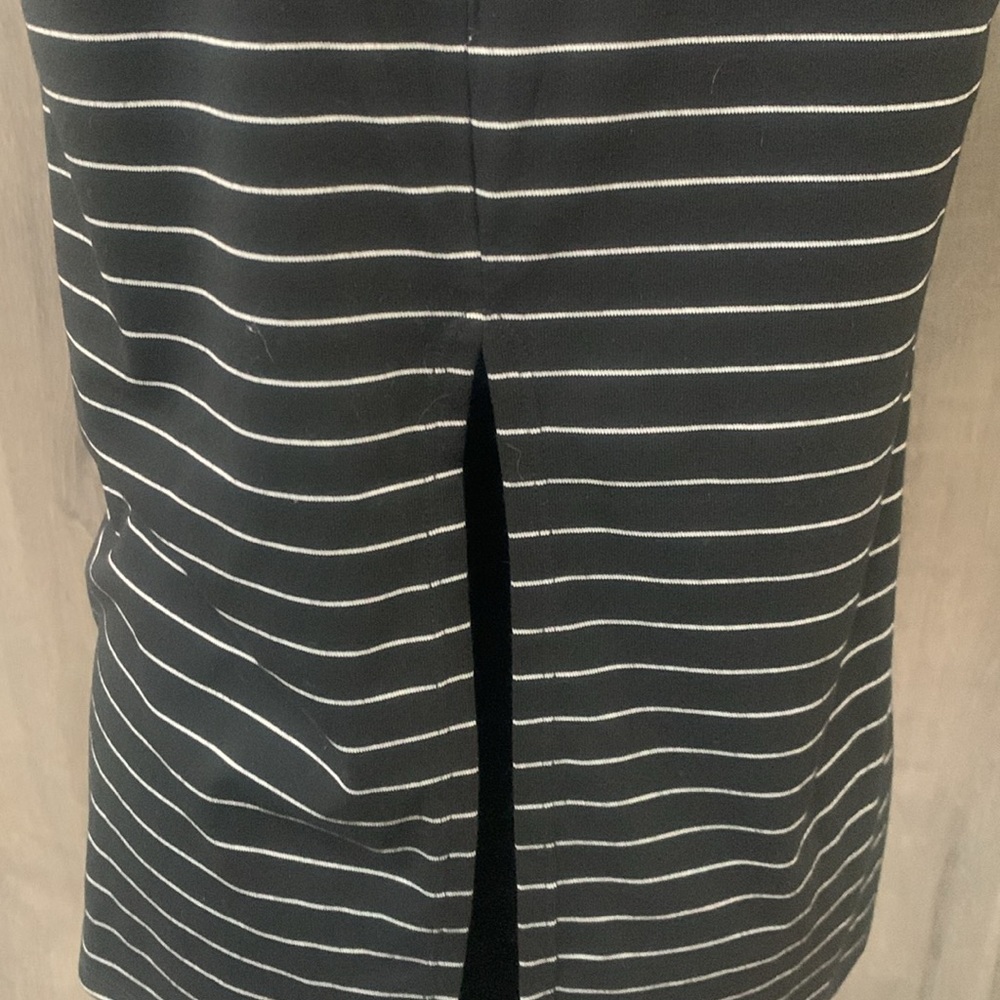 New BB Dakota Black & White Striped Split Back Tank Top Women's Size S With Tag - Picture 5 of 10